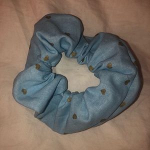 HANDMADE Scrunchies😊